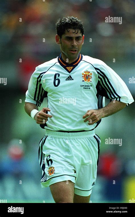 Fernando Hierro Hi Res Stock Photography And Images Alamy