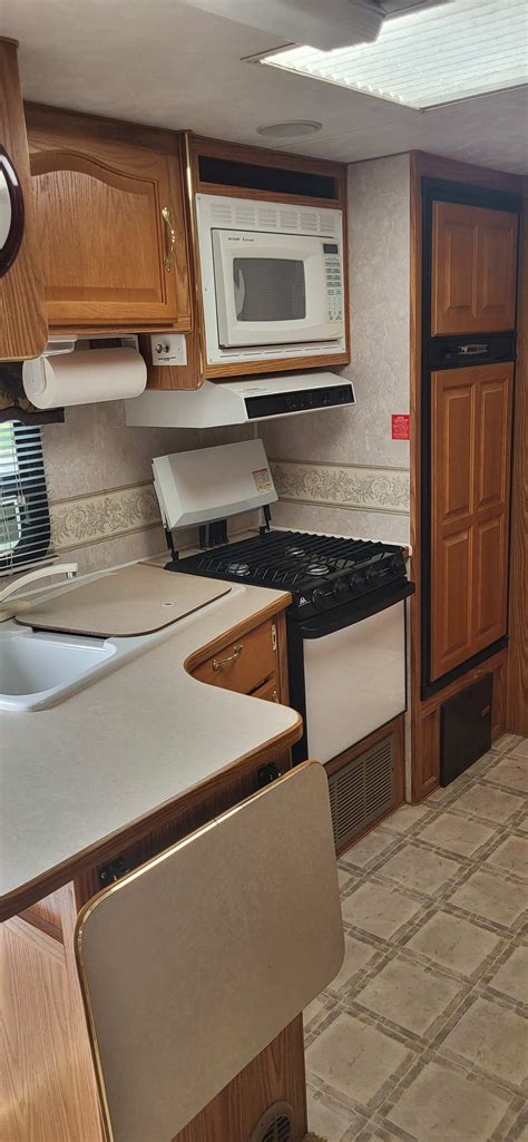 2003 Komfort 5th wheel - RVs & Campers - Yuba City, California