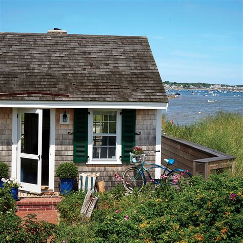 This Charming 1930s Cottage Has All Of The Classic Cape Cod Elements