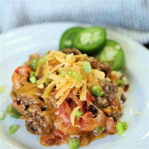 This recipe makes about for 10 servings. Easy Keto Taco Casserole - Low Carb taco Casserole recipe