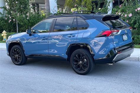 Should You Buy A 2022 Toyota Rav4 Or Wait For 2023 Carbuzz