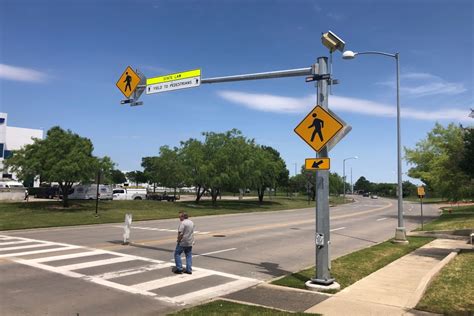 Next Gen Pedestrian Crossing Aims To Use Iot To Improve Safety Smart