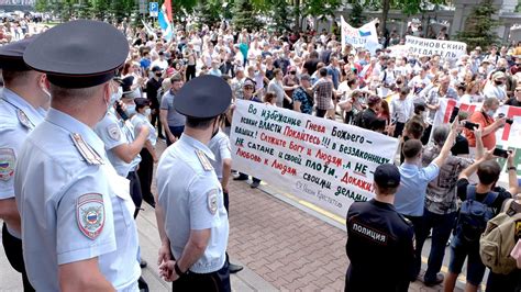 Nearly Half Of Russians Support Anti Kremlin Protests In Far East