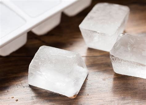 How Long Does It Take Water To Freeze Ice Cubes And More Howchimp
