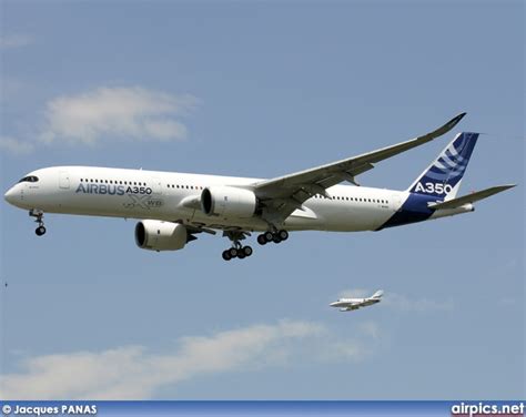 F Wxwb Airbus A350 900 Airbus Industrie Medium Size