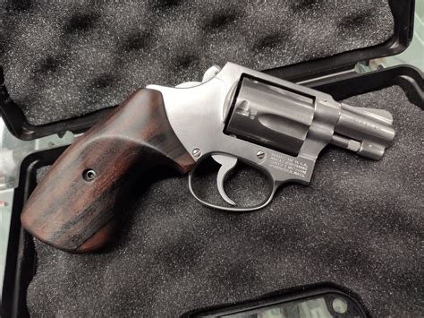 Smith Wesson Revolver Mod 60 Cal38 Special Bobbed Hammer Originale