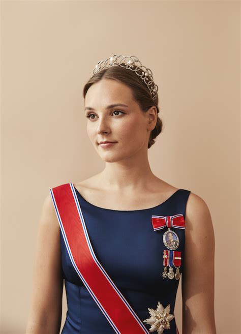 First Tiara Portraits Of Norways Princess Ingrid Alexandra Laptrinhx