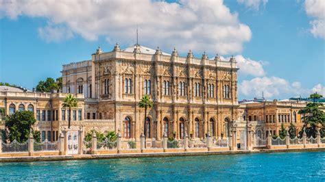 Dolmabahce Palace In Istanbul All You Need To Know Touristsecrets