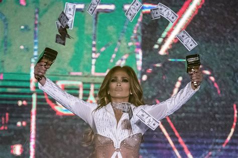 80 Sizzling Photos Of Jennifer Lopez Rocking The Stage On Her Its My Party Tour Dating In New
