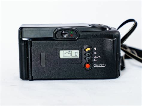 Canon Megazoom 76 Rangefinder 35mm Film Camera With 38 76mm F35 Lens