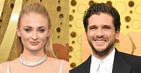 Game Of Thrones Sophie Turner And Kit Harington Hugging At The Emmys