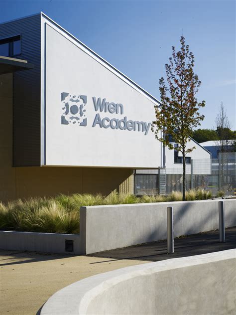 Wren Academy - Penoyre & Prasad