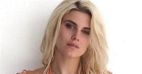 Ashley James Parades Underboob And Intimate Folds In Jaw Dropping