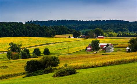 View Of Rolling Hills And Farm Fields In Rural York County Penn Stock