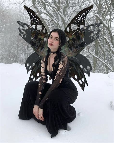 Pin By L¡a🦩🐚🍄 On Aesthetic In 2021 Fairycore Fashion Goth Fashion