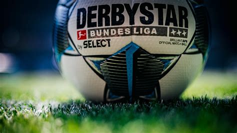 Derbystar Präsentiert Spielball Der Bundesliga 201920 Bundesliga