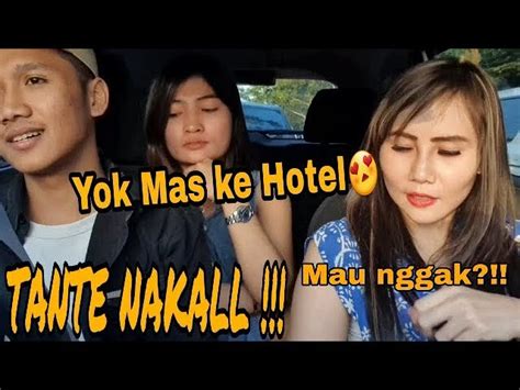 Tante Genit Gak Jadi Baper Malah Ngajak Ke Hotel Prank Taxi Online