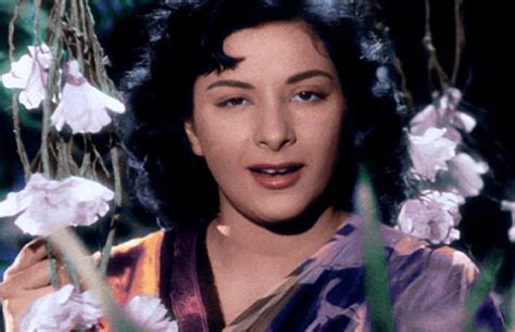 Birthday Special Unknown Facts About Nargis Dutt जब राज कपूर की मदद