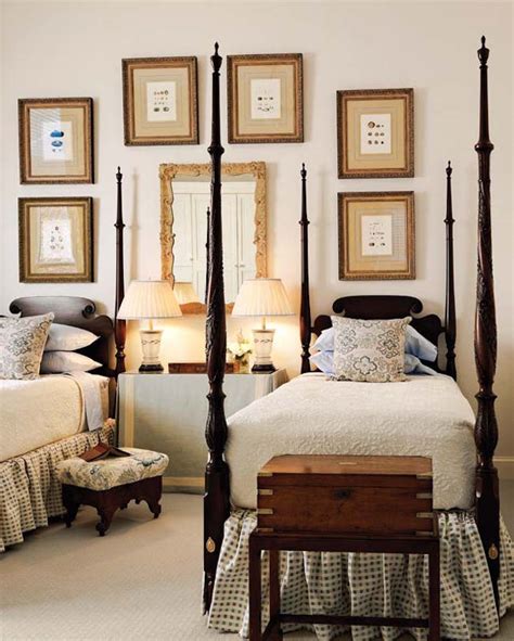 Bedrooms With Two Twin Beds How To Decorate With Two Twin Beds