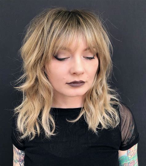 Bangs For Round Face Shapes 21 Flattering Haircuts