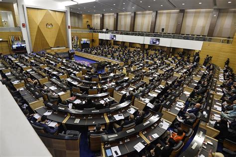 Tidak Ada Sidang Parlimen Kacukan Semua Ahli Parlimen Dibenarkan Hadir Kata Speaker Makkal