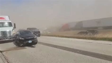 Illinois Dust Storm Causes 80 Vehicle Crash Shuts Down I 55 For 30