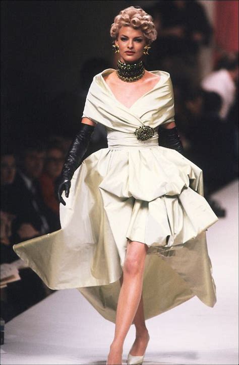 Chanel 1991 Model Linda Evangelista She Was Totally My Beauty Ideal