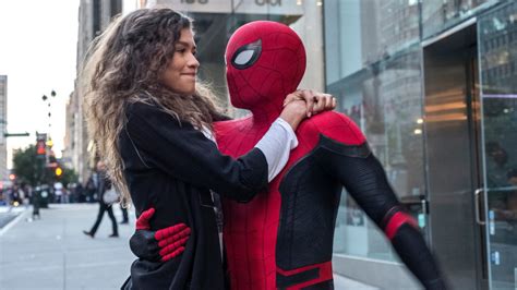 No way home' premieres in december 2021. Spider-Man No Way Home: part 3's release date, cast, review, teaser, trailer, ratings, box ...