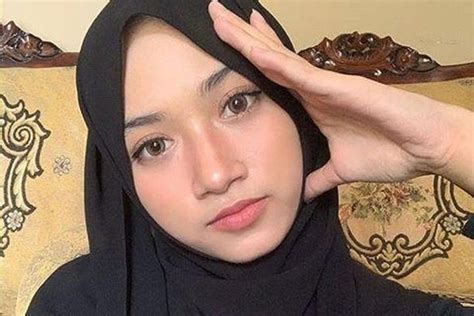 Bella Wanita Single Cantik Asal Pati Jawa Tengah Janda Cari Suami
