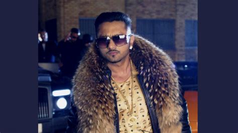 Twitter Explodes Yo Yo Honey Singh Is Back To Make You Groove In The