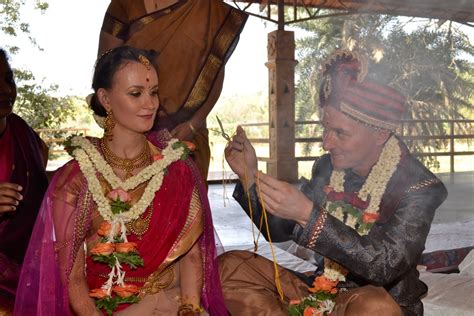Meet The Five Russian Couples Who Tied The Knot Vedic Style