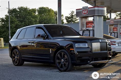 It is available in 2 colors, 1 variants, 1 engine, and 1 transmissions option: Rolls-Royce Cullinan - 25 August 2019 - Autogespot