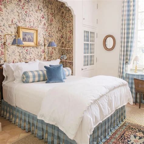 40 French Country Bedrooms To Make You Swoon