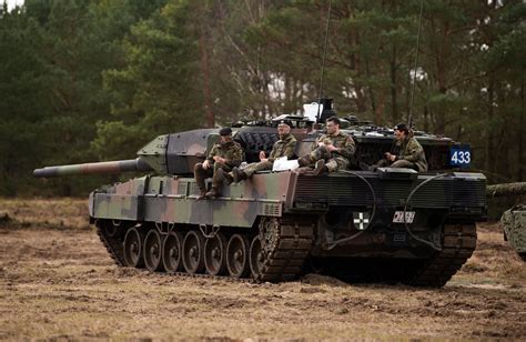 Germany Declares It Will Give Ukraine Leopard 2 Tanks