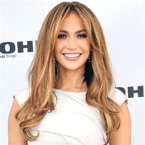 Every hair color will find its place under the sun this year, from soft balayage and ombre blends in natural hues of blonde, brown and red through more pronounced gray, caramel, auburn and burgundy shades to completely unnatural neon and pastel. Caramel Red Hair Color Pictures - Inofashionstyle.com