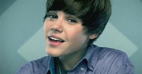 Babyhit1billion Justin Biebers Baby Video Hits 1 Billion Plays On
