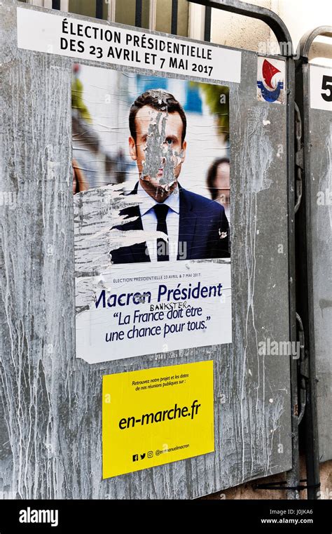 Affiche Macron Laceree Hi Res Stock Photography And Images Alamy