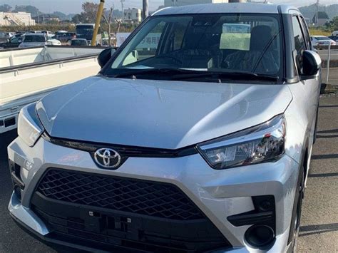 Toyota Raize Rise Compact Suv Prices Variants Colors Fuel Economy