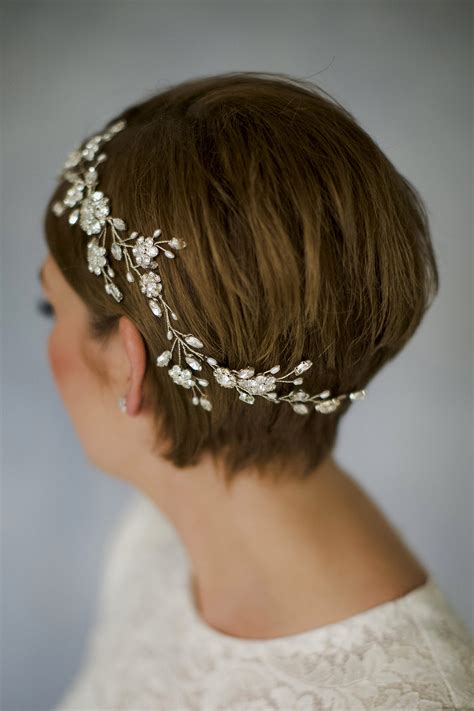 How To Style Wedding Hair Accessories With Short Hair Love My Dress