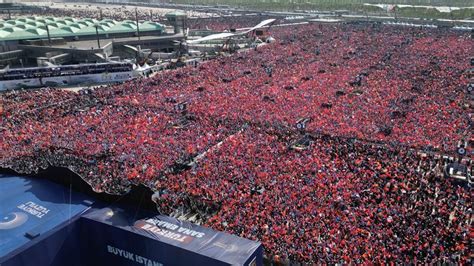AK Parti ve CHP nin İstanbul mitinglerinde toplanan kalabalık