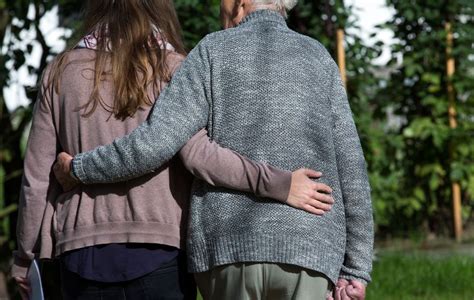 Sex Für Senioren Wie Sexualbegleiter Im Pflegeheim Helfen Der Spiegel