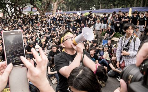 Taiwanese Court Orders Police To Compensate Injured Sunflower Movement