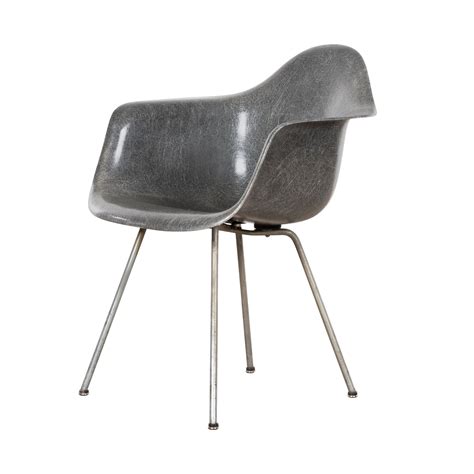 Daw chair dowel base, charles eames design 50 usa herman miller vitra. DAX arm chair by Charles & Ray Eames for Zenith Plastics ...