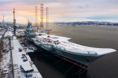 Admiral Kuznetsov In Refit Murmansk November 2020 1800x1199 R