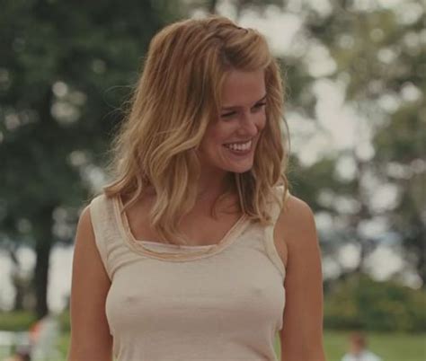 Thumbs Pro Alice Eve In Sex And The City
