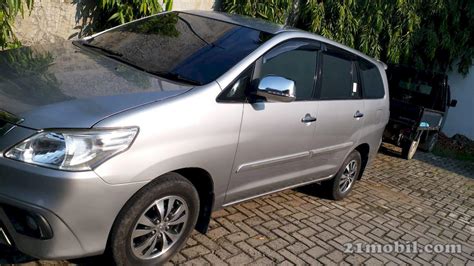 Ukuran ban mobil innova ini berperan amat mutlak mendukung kenyamanan perjalanan innova baru yang diluncurkan23 nopember 2015 ini. innova G 2015 manual diesel silver metalik