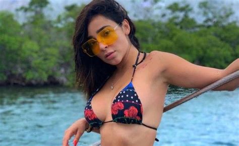 Sexy Foto De Manelyk En Bikini Deja Con La Boca Abierta A Sus Fans