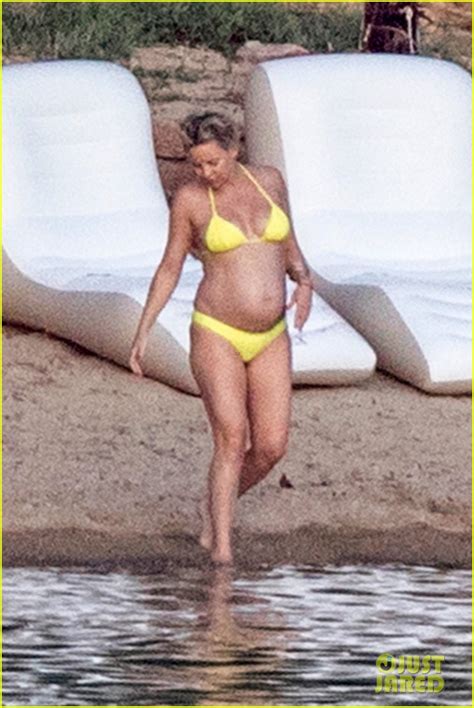 Photo Kate Hudson Pregnant Baby Bump Yellow Bikini Photo Just Jared