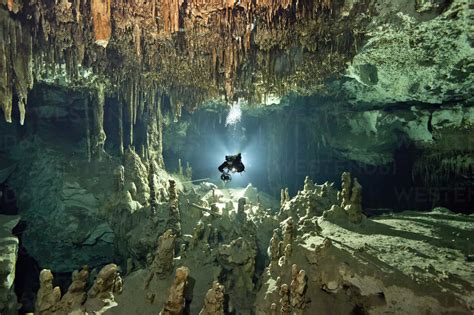 Mexico Yucatan Tulum Cave Diver In The System Dos Ojos Yrf000047