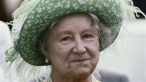 The Tragic Story Of Queen Elizabeths Hidden Cousins